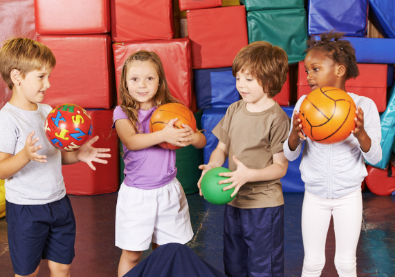 Edukacyjne gry i zabawy z piłkami w środowisku