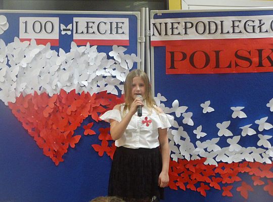 Niepodległa w Szkole Podstawowej w Łebuni