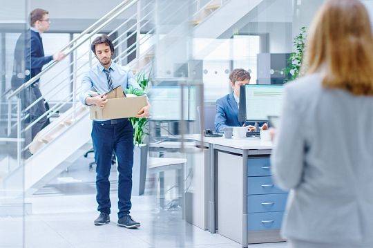 Czy w dobie COVID-19 można czuć się bezpiecznie na rynku pracy.