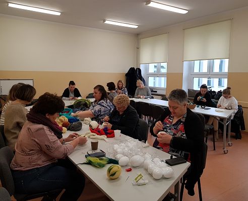 Pisanki wełną malowane