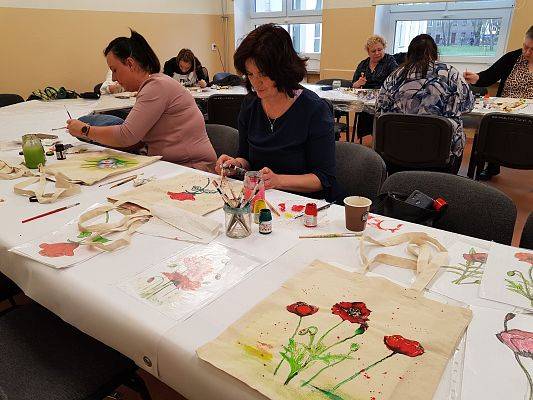 Wiosenne warsztaty artystyczne - malowanie toreb bawełnianych