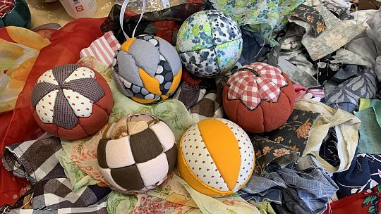 „Warsztaty kreatywne- bombki świąteczne w stylu kimekomi”