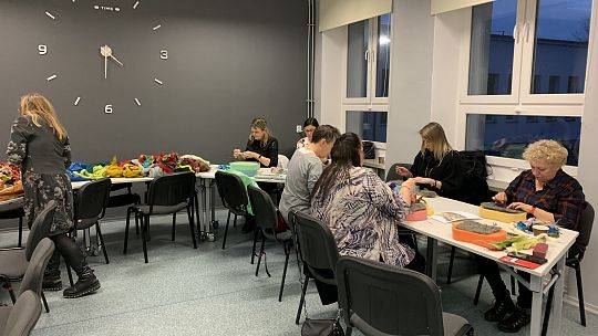 Kreatywne warsztaty pn. „Obrazy wełną malowane- cztery pory roku”