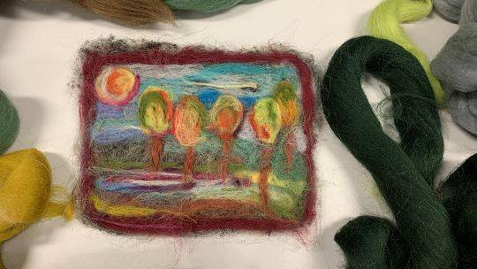 Kreatywne warsztaty pn. „Obrazy wełną malowane- cztery pory roku”