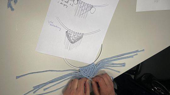 Warsztaty pn. „Rękodzieło ludowe jako forma terapii zajęciowej: tworzenie projektów z makramy”