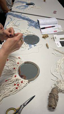 Warsztaty pn. „Rękodzieło ludowe jako forma terapii zajęciowej: tworzenie projektów z makramy”