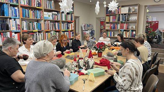 Bożonarodzeniowe warsztaty filcowania pn. ,,Wielokulturowe Święta Bożego Narodzenia”